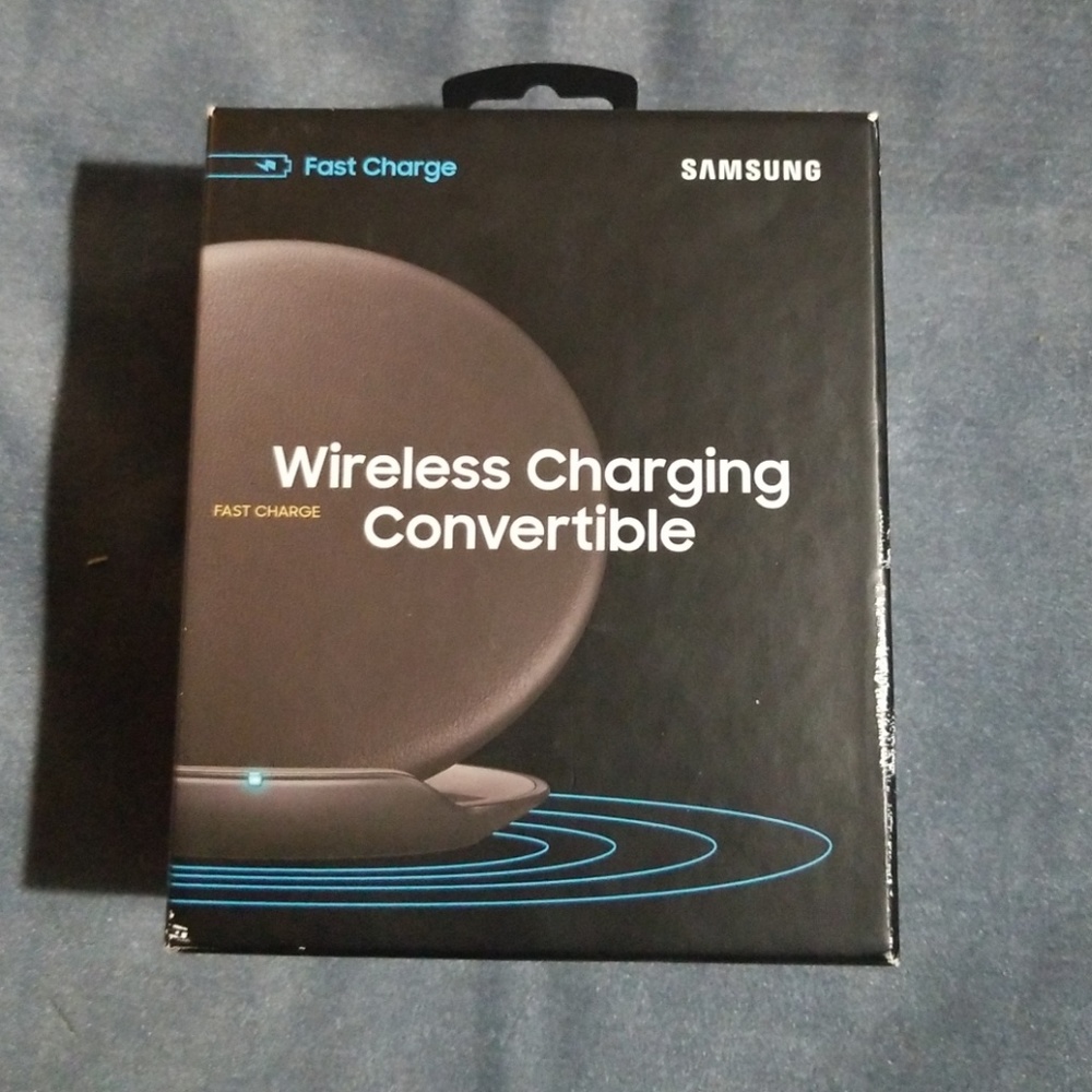 Black Samsung wireless charging convertible